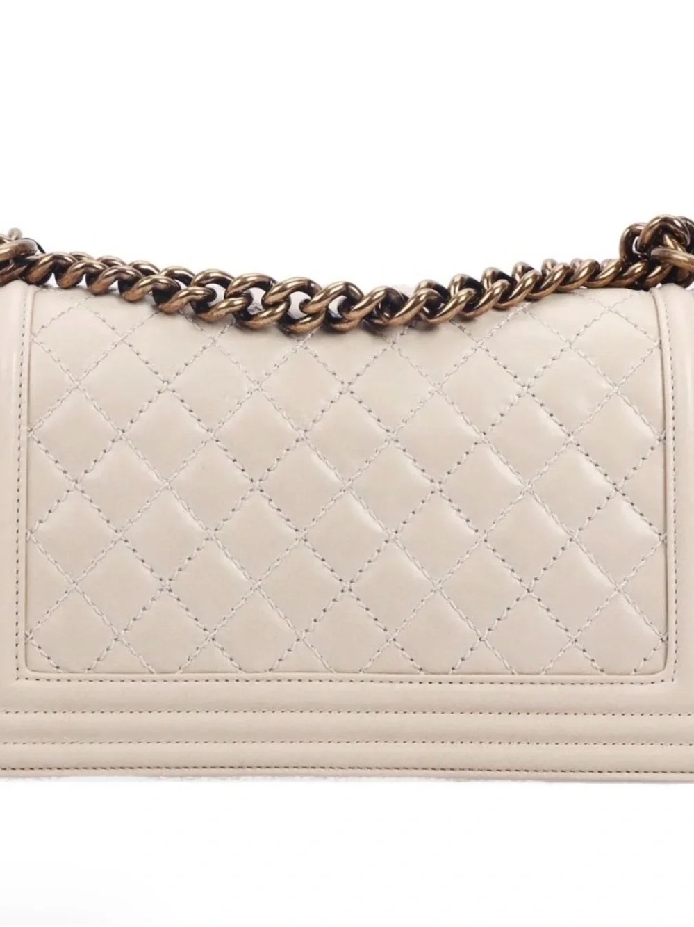 CHANEL Cream Boy Bag Medium with Antique Gold Hardware (Card and Dust Bag incl) - Picture 2 of 9